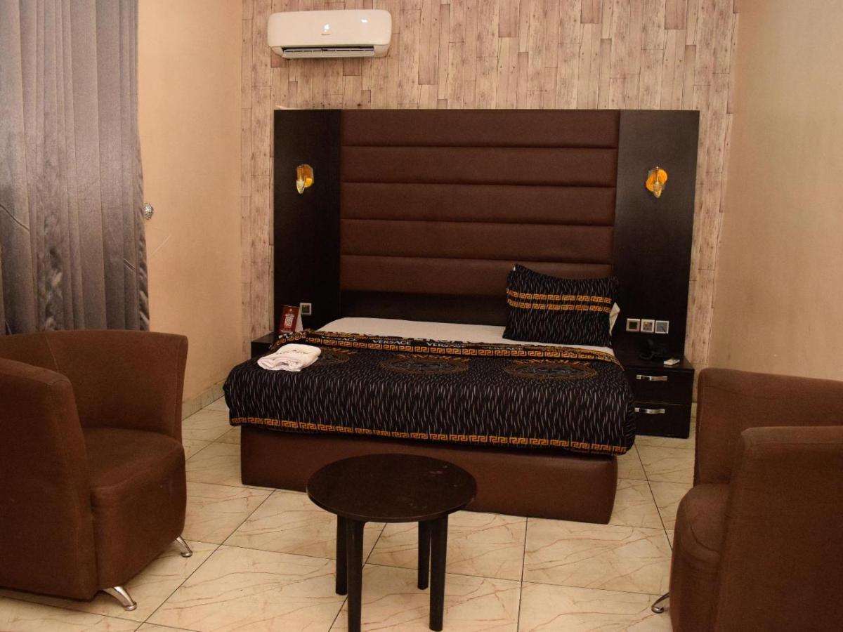 Bana Hotel & Suites Лагос Экстерьер фото