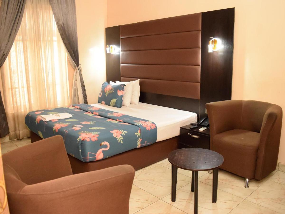 Bana Hotel & Suites Лагос Экстерьер фото