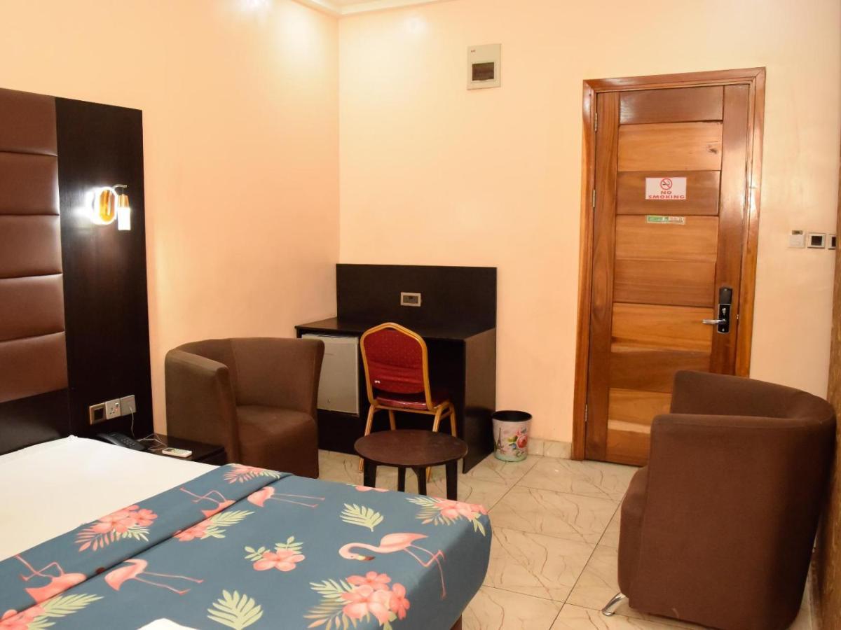 Bana Hotel & Suites Лагос Экстерьер фото