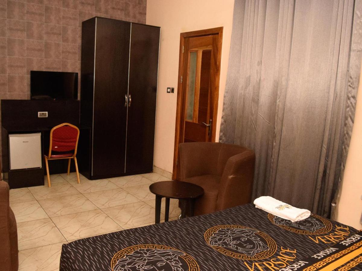 Bana Hotel & Suites Лагос Экстерьер фото