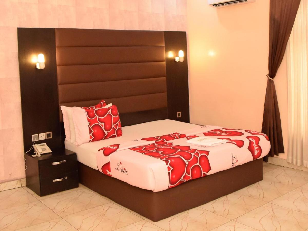 Bana Hotel & Suites Лагос Экстерьер фото
