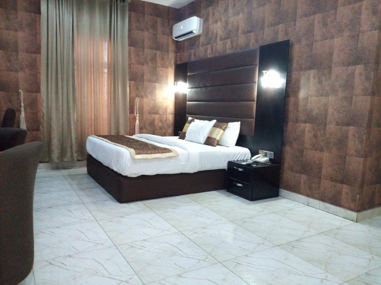 Bana Hotel & Suites Лагос Экстерьер фото