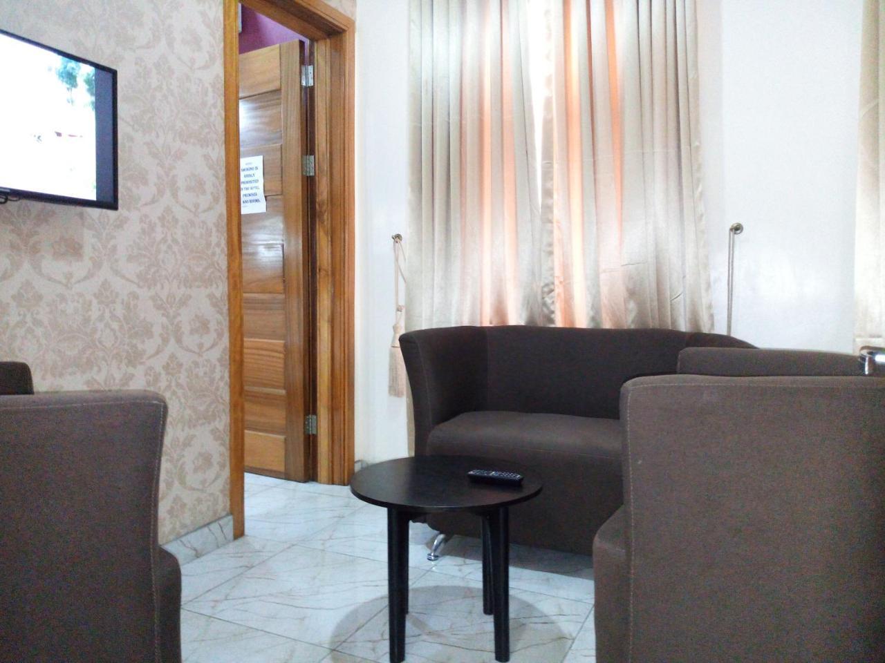 Bana Hotel & Suites Лагос Экстерьер фото