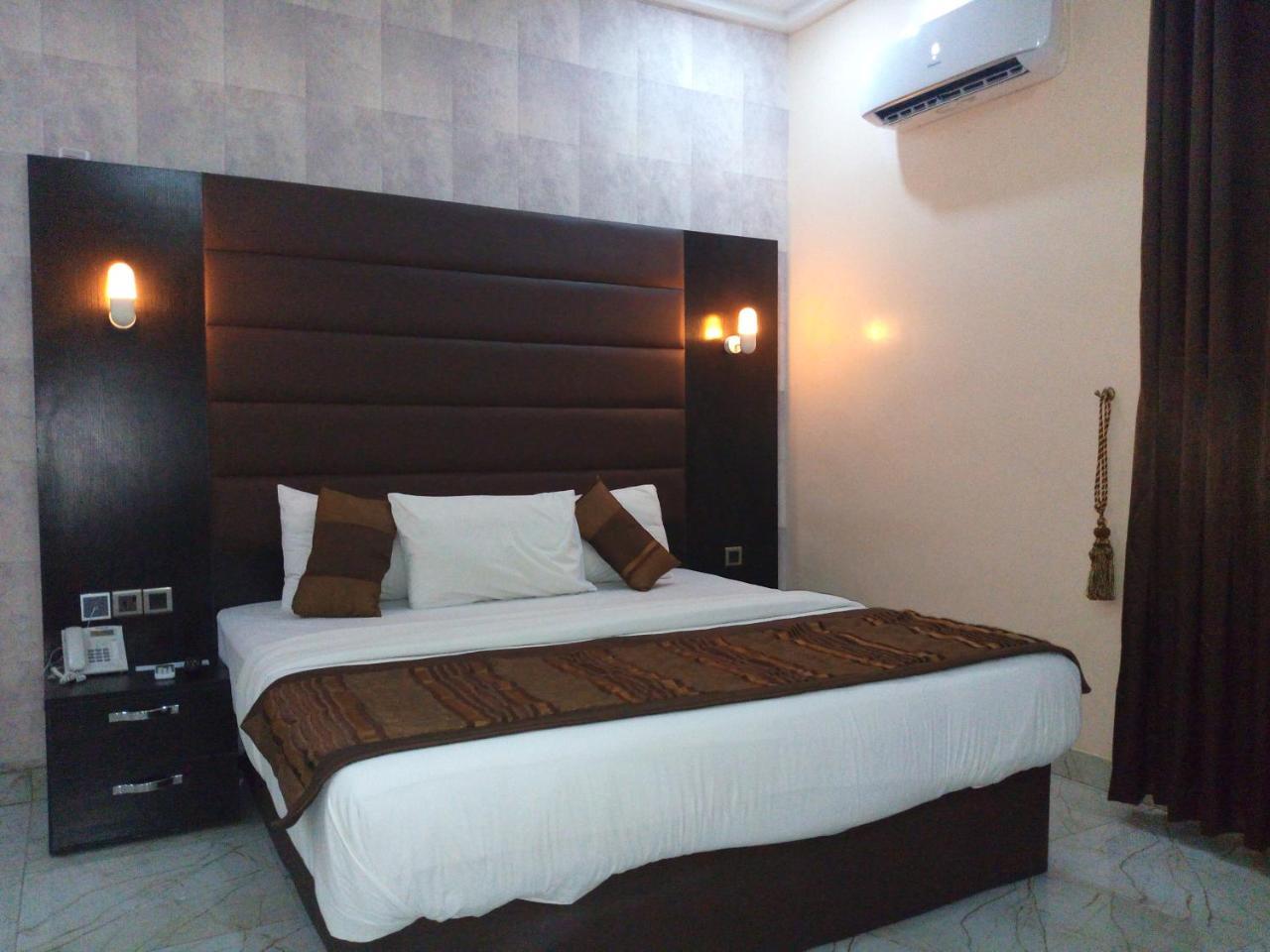 Bana Hotel & Suites Лагос Экстерьер фото