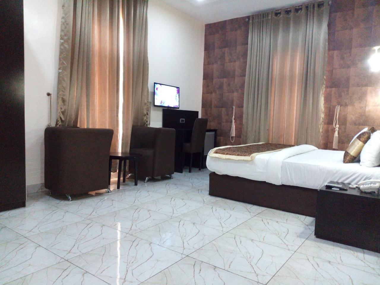 Bana Hotel & Suites Лагос Экстерьер фото